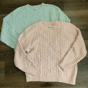 Hollister lot of 2 pink/ gray cloud cable knit sweatshirts M